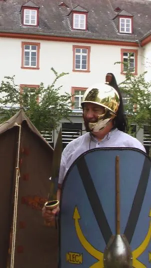 Rolf Finkbeiner en costume romain lors de la visite romaine de Mayence